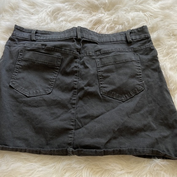 Gray lace up mini skirt - Picture 4 of 4